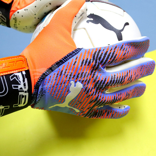 专柜正品PUMA ULTRA ULTIMATE 比赛足球守门员男子门将手套